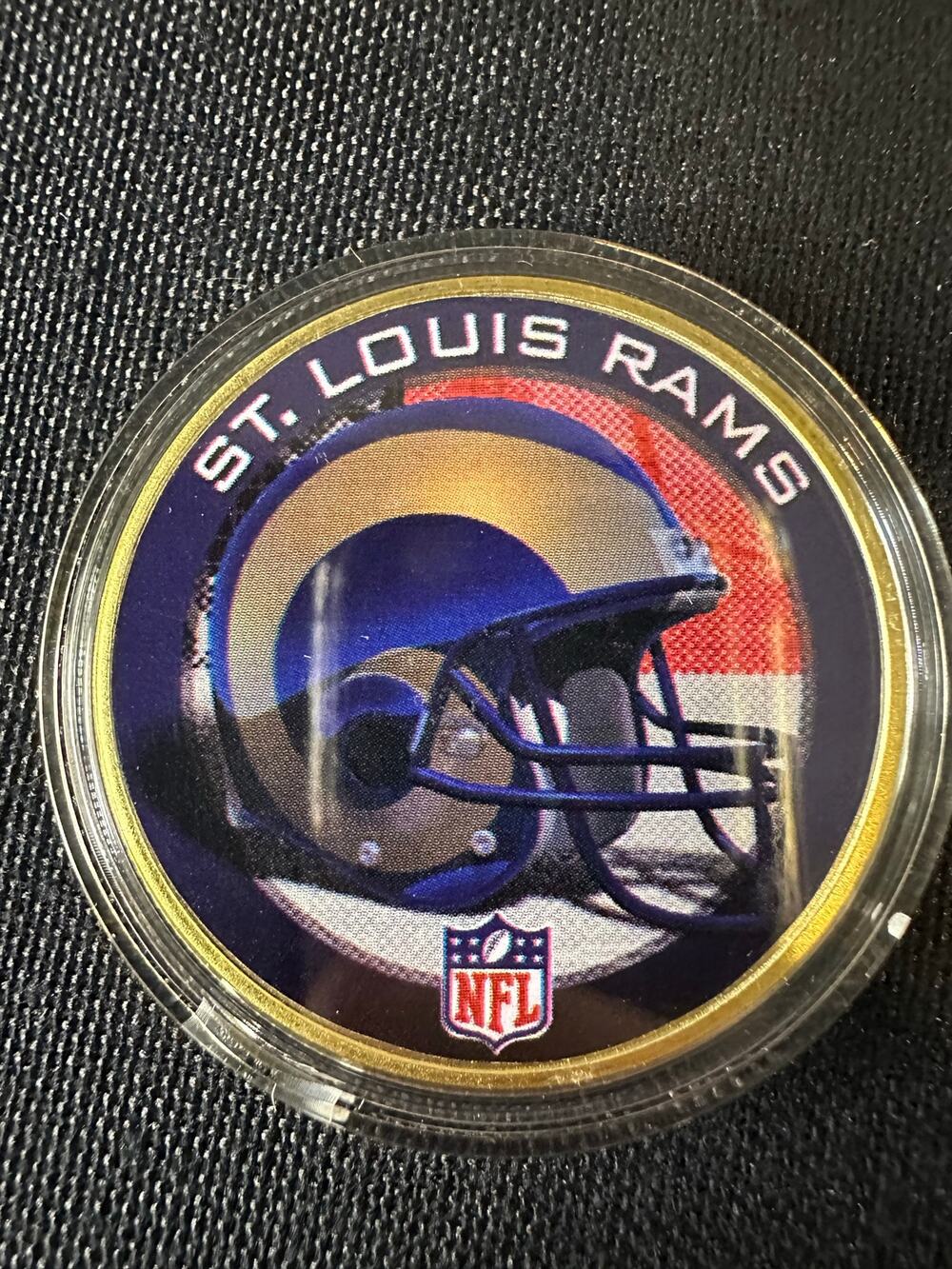 Louis Rams Old School Helmet Collectible Coin NFL Football